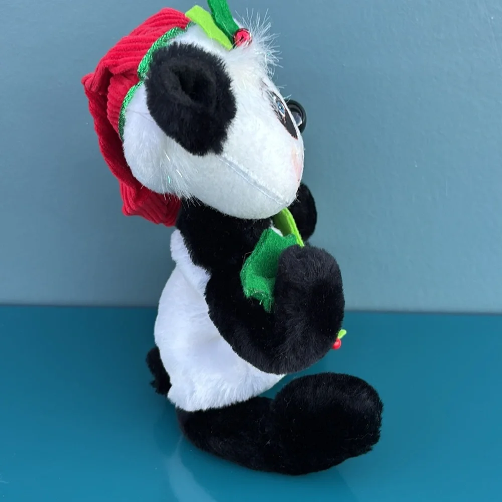 Annalee Mobilitee 2010 75th Anniversary Holly Panda Wired Doll